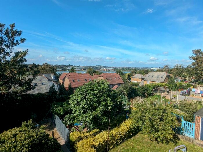 1 Bedroom Flat To Rent In Cambria Avenue, Borstal, ME1