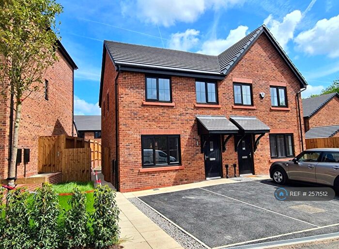 3 Bedroom Semi-Detached House To Rent In Heathside Drive, Prestwich, Manchester, M25