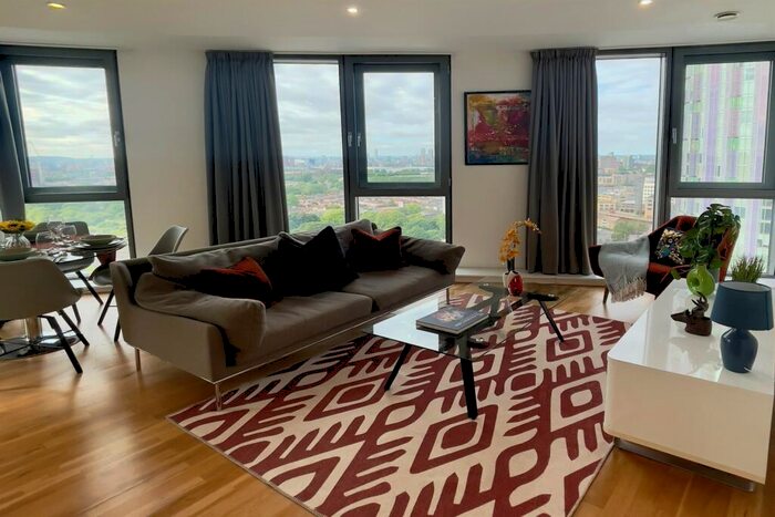 2 Bedroom Flat To Rent In Bedroom Property In London, E15