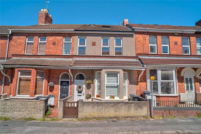 4 Bedroom Terraced House For Sale In Kent Road, Old Town, Swindon, Wilthsire, SN1