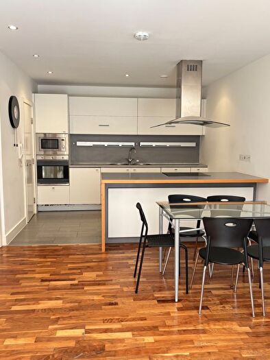 2 Bedroom Flat To Rent In Manchester, Lancashire, M1