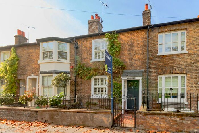 2 Bedroom Terraced House To Rent In Kings Road, Windsor, SL4