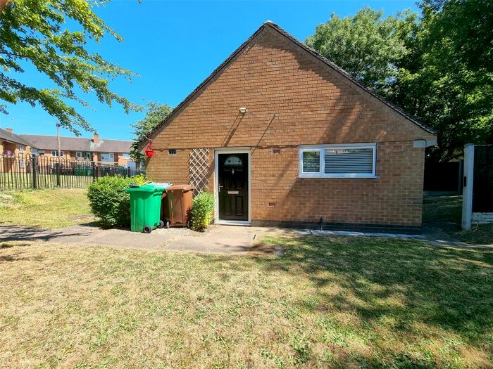 1 Bedroom Bungalow To Rent In Marldon Close, Nottingham, Nottinghamshire, NG8
