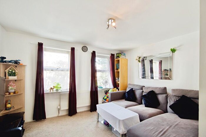 2 Bedroom Town House For Sale In Clarence Road, Manor Park, London, E12
