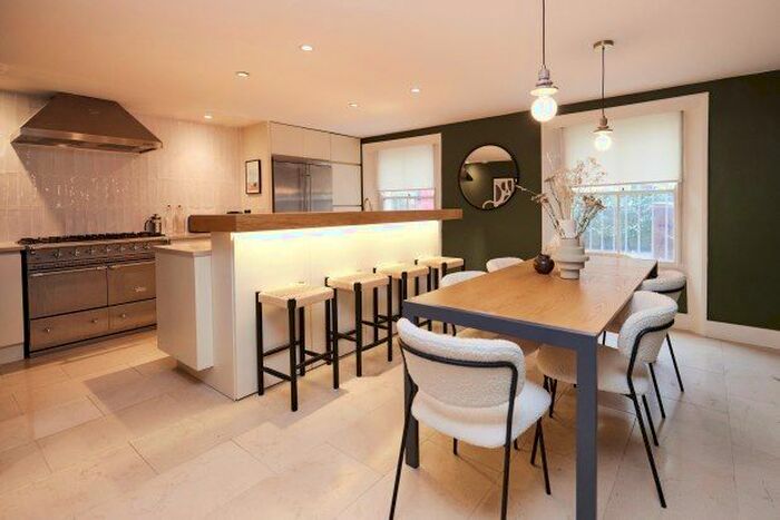 4 Bedroom Semi-Detached House To Rent In Asylum Road, London, SE15