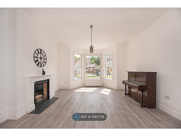 4 Bedroom Maisonette To Rent In Gipsy Road, London, SE27