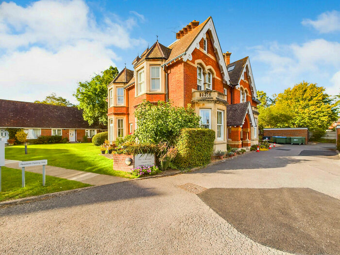 2 Bedroom Retirement Property For Sale In Church Street, Warnham, Horsham, RH12