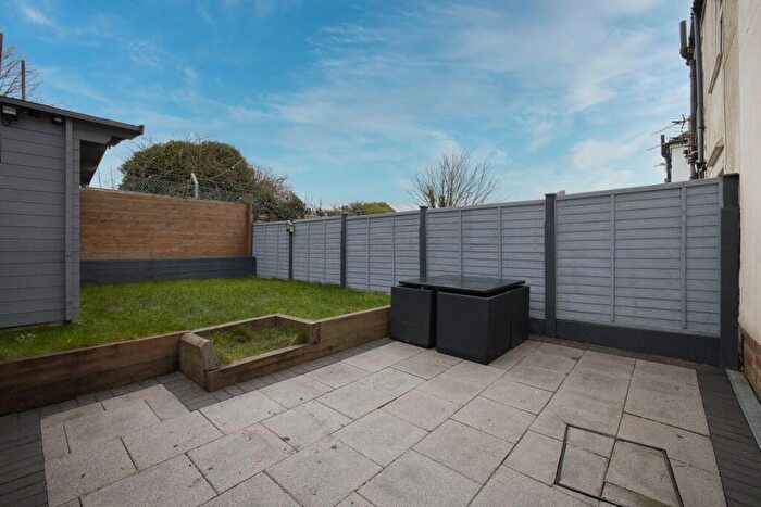 2 Bedroom Semi-Detached House For Sale In Heritage Road, Folkestone, CT20