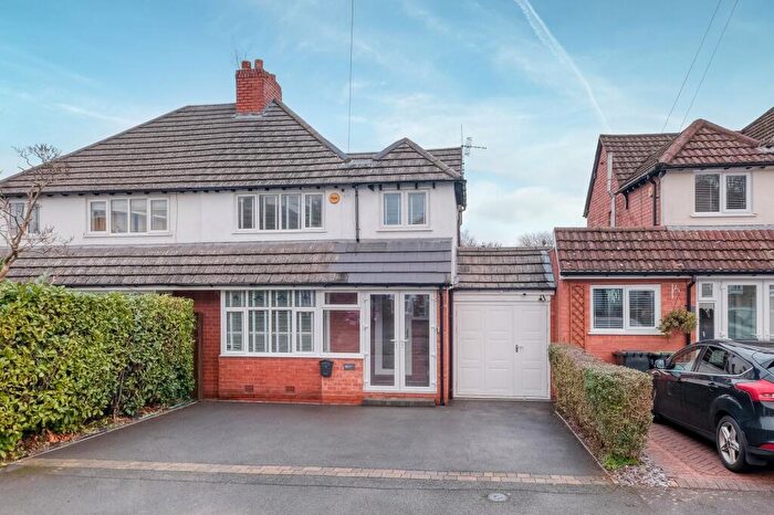 3 Bedroom Semi Detached House For Sale In Meadowfield Road, Rednal, B45