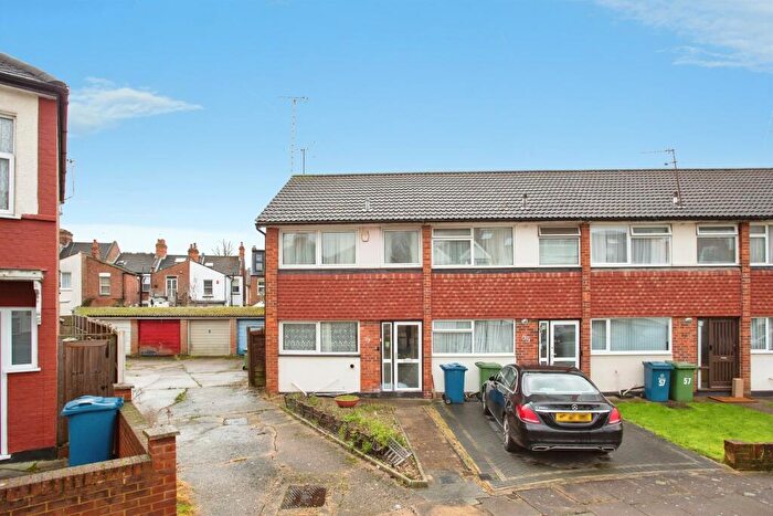 2 Bedroom End Of Terrace House For Sale In Bouverie Road, Harrow, HA1