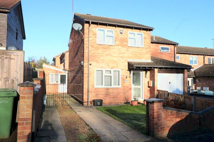 2 Bedroom Terraced House To Rent In Celandine Drive, Luton LU3