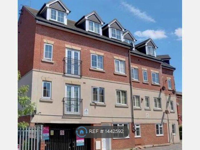1 Bedroom Flat To Rent In Wellington Manor, Luton, LU1