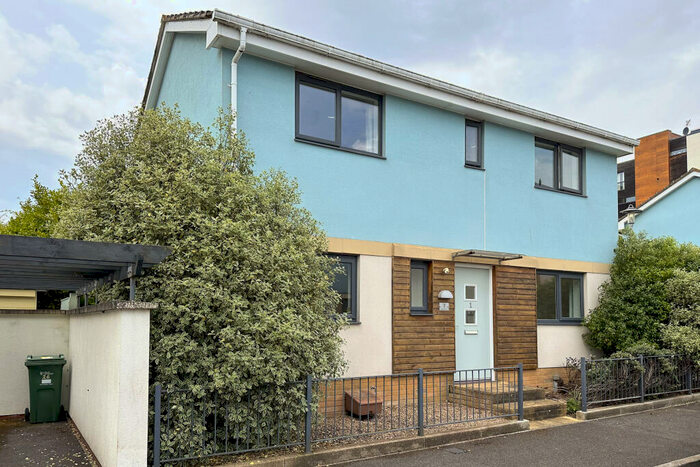 3 Bedroom Detached House For Sale In Keel Avenue, Portishead, BS20