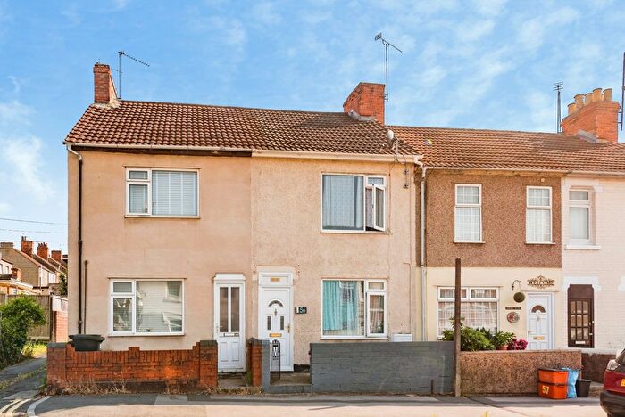 2 Bedroom Terraced House For Sale In Crombey Street, Swindon, Wiltshire, SN1