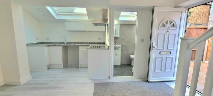 1 Bedroom Maisonette To Rent In Caistor Park Road, London, E15