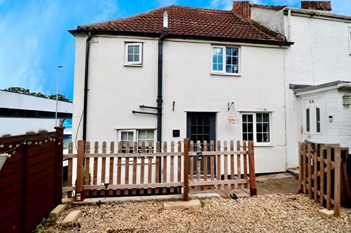 2 Bedroom End Of Terrace House For Sale In Warminster Road, Westbury, BA13