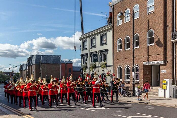 2 Bedroom Apartment For Sale In Sheet Street, Windsor, SL4