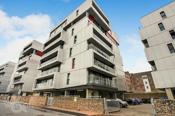 2 Bedroom Maisonette To Rent In Robinson Bank, Geoffrey Watling Way, Norwich, NR1