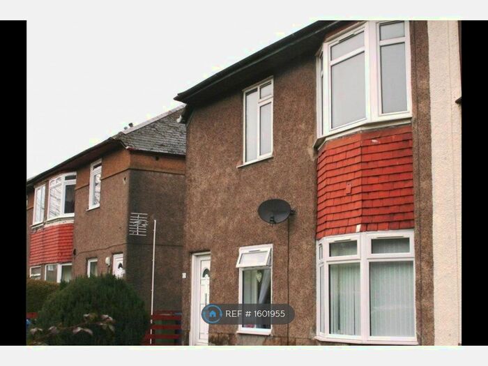 3 Bedroom Flat To Rent In Chirnside Road, Glasgow, G52