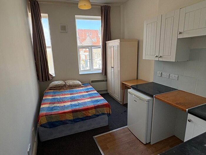 Studio To Rent In West End Lane, London, NW6