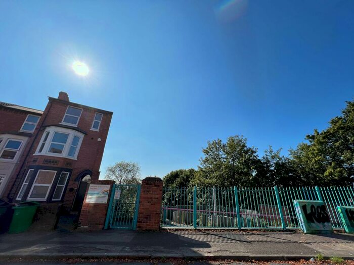 2 Bedroom Apartment To Rent In A Lees Hill Street, Nottingham, NG2