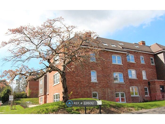 4 Bedroom Flat To Rent In Greenhill Road, Winchester, SO22