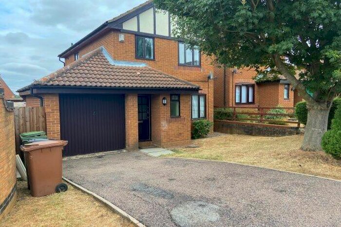 3 Bedroom Property To Rent In Ashby Close, Wellingborough, NN8