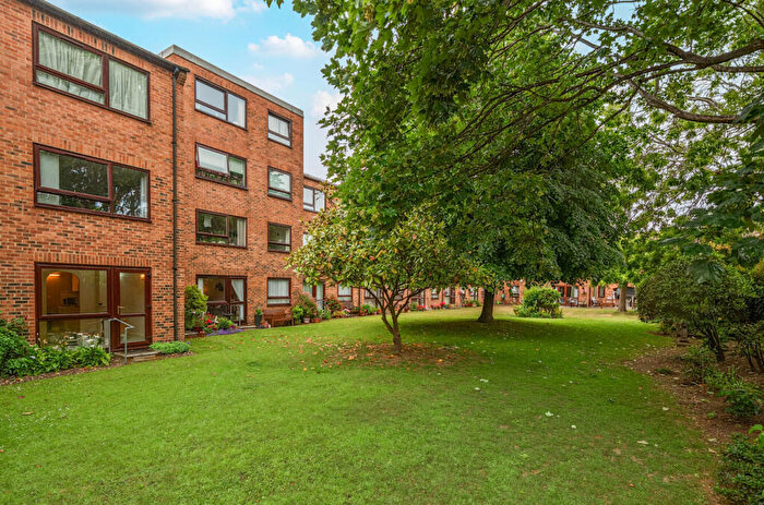 1 Bedroom Property For Sale In Grove Road North, Southsea, Hampshire, PO5