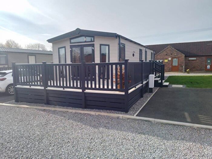 2 Bedroom Lodge For Sale In Yafforth Road, Northallerton, DL7