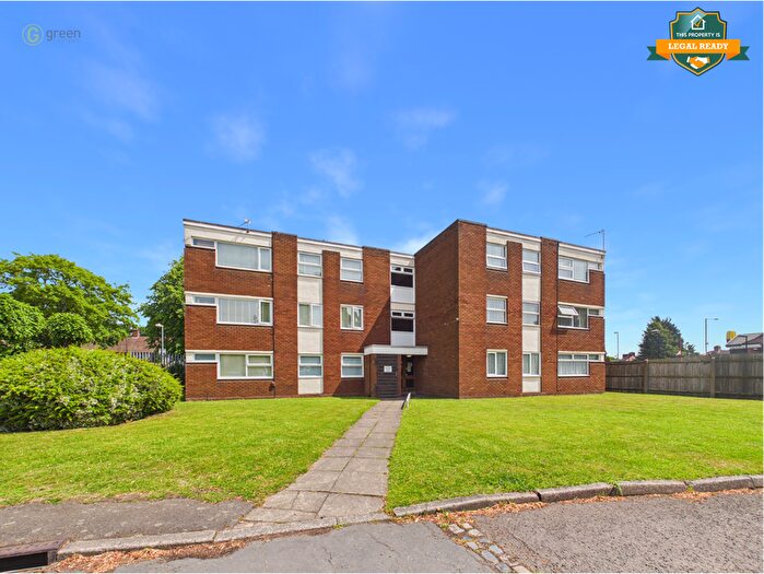 2 Bedroom Flat For Sale In Warren Farm Road, Kingstanding, Birmingham, B44