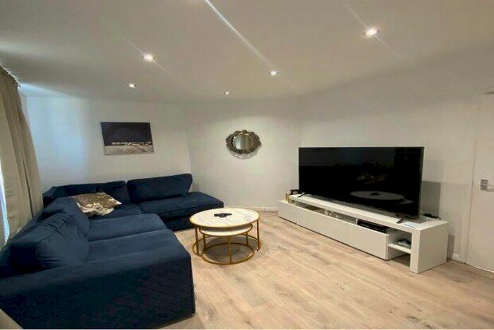 3 Bedroom Property To Rent In Waterdales, Gravesend, DA11