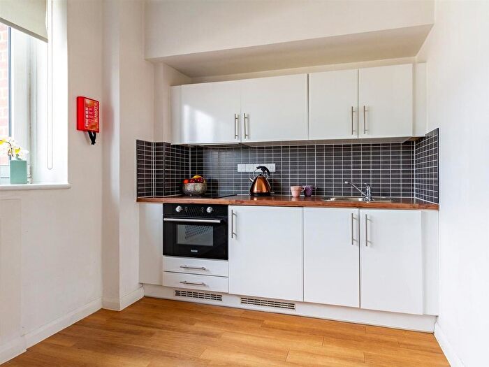 Studio To Rent In Kensal Road, London, W10