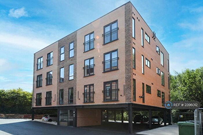 2 Bedroom Flat To Rent In Trinity Apartments, Leeds, LS13