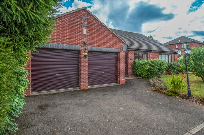 4 Bedroom Bungalow For Sale In Harland Close, Bromsgrove, Worcestershire, B61