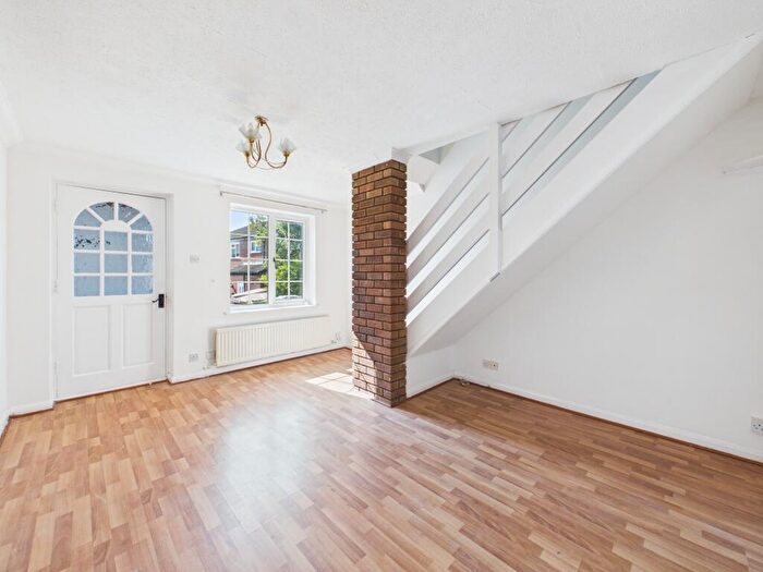 3 Bedroom Terraced House To Rent In Burton Close, Oadby, LE2