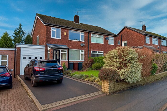 3 Bedroom Semi-Detached House For Sale In Hawthorn Bank, Hadfield, Glossop, SK13