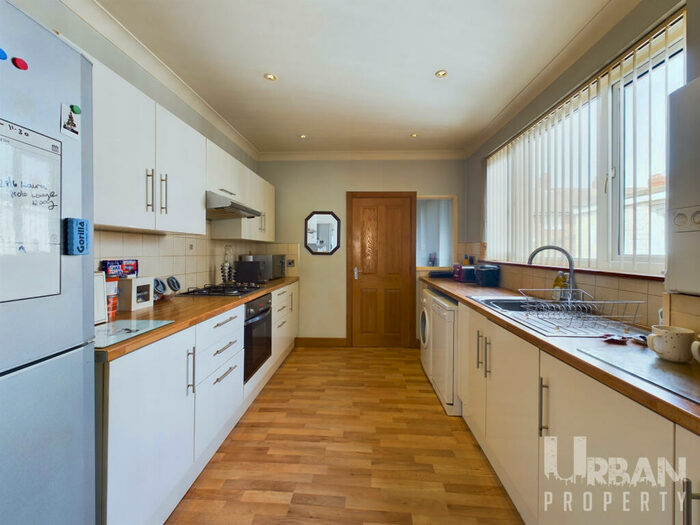 3 Bedroom Terraced House For Sale In Dryden Street, Hull, Yorkshire, HU8
