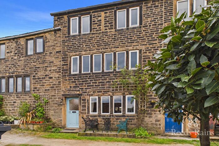 3 Bedroom Terraced House For Sale In Oldfield, Honley, Holmfirth, West Yorkshire, HD9