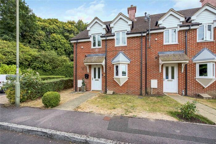 2 Bedroom End Of Terrace House To Rent In Kingfisher Road, Farnham, Surrey, GU9