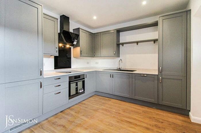 3 Bedroom Town House To Rent In Paradise Street, Ramsbottom, Bury, BL0