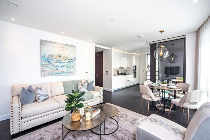 2 Bedroom Apartment To Rent In Thornes House, SW11