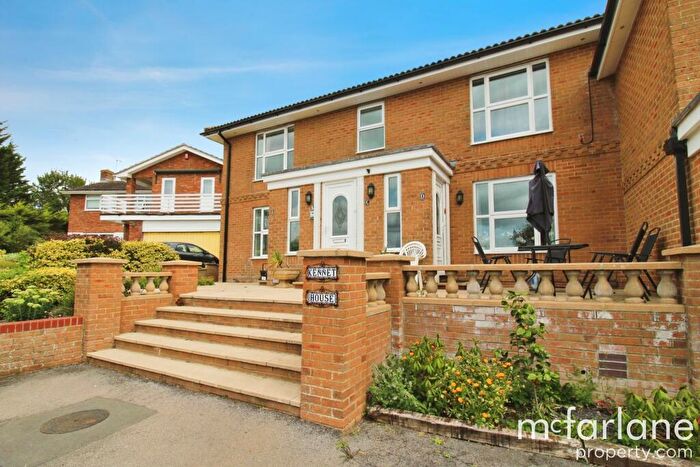 2 Bedroom Apartment For Sale In Tithe Barn Crescent, Swindon, SN1