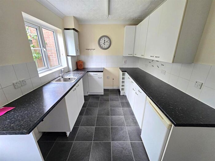 2 Bedroom End Of Terrace House For Sale In Commodore Road, Oulton Broad, NR32