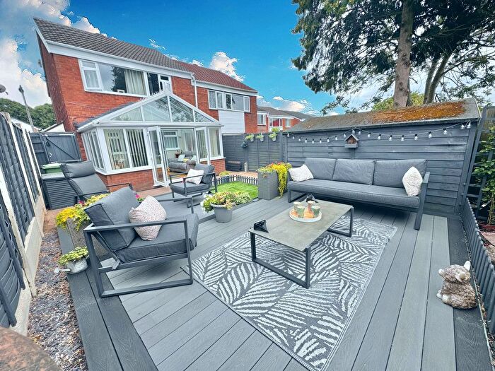 3 Bedroom Semi-Detached House For Sale In Sherbourne Avenue, Nuneaton, CV10
