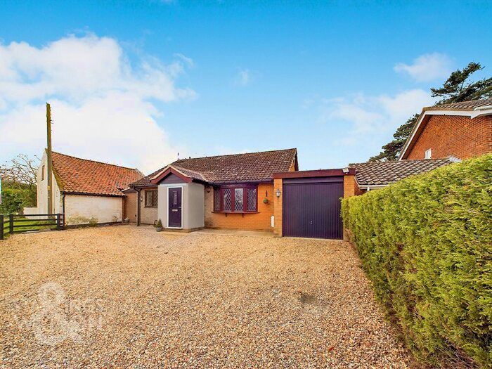 3 Bedroom Detached Bungalow For Sale In Ranworth Road, Blofield Heath, Norwich, NR13