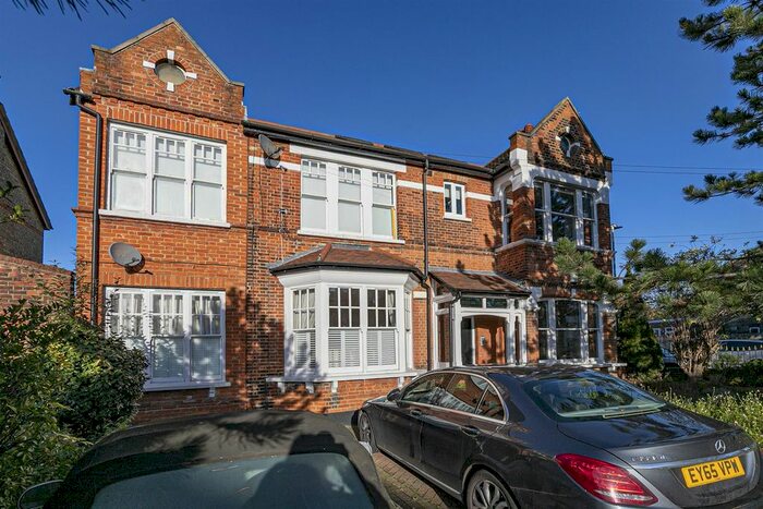 2 Bedroom Flat For Sale In Endlebury Road, London, E4