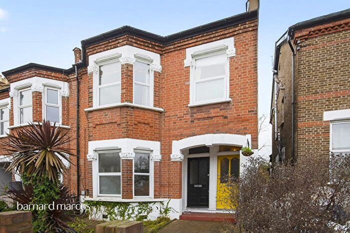 2 Bedroom Flat For Sale In Marlow Road, London, SE20