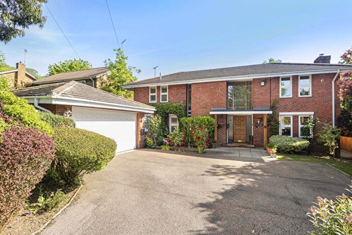 5 Bedroom Detached House For Sale In Oaklea Wood, Welwyn, AL6