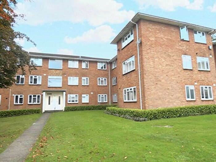 2 Bedroom Flat To Rent In Talbot Avenue, Bournemouth, BH3