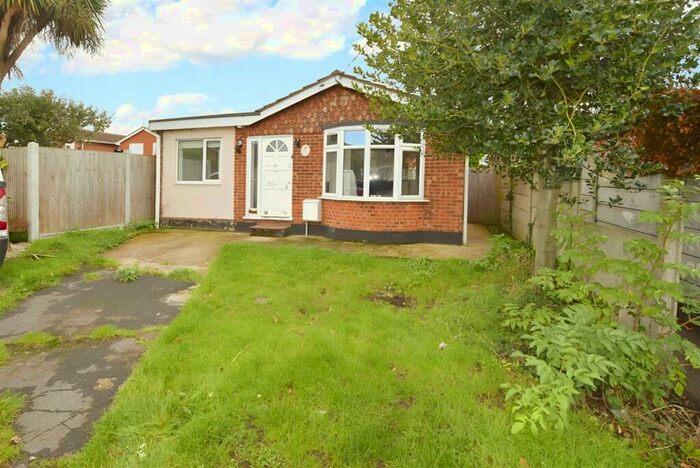 2 Bedroom Bungalow To Rent In Call Us To Arrange A Viewing -Clarendon Road, Canvey Island, SS8